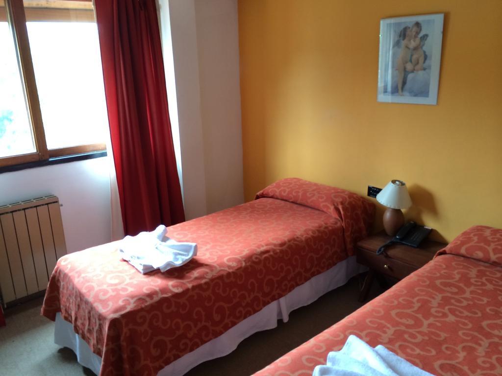 Kuntur Hotel Capilla del Monte Room photo